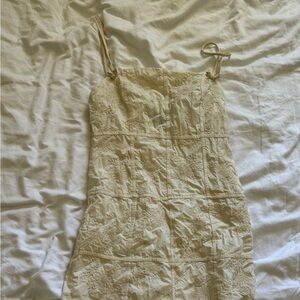 Zara Little Bow Embroidered Dress in Cream 🕊️